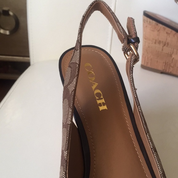 Coach logo platform sandals, new - Picture 6 of 7